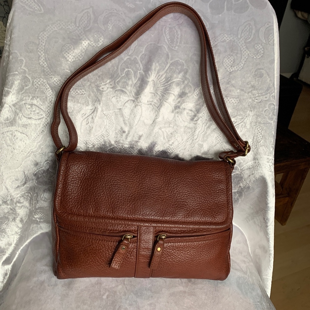 Liz Claiborne Choco-Brown Premium Leather Handbag –Timeless & Elegant